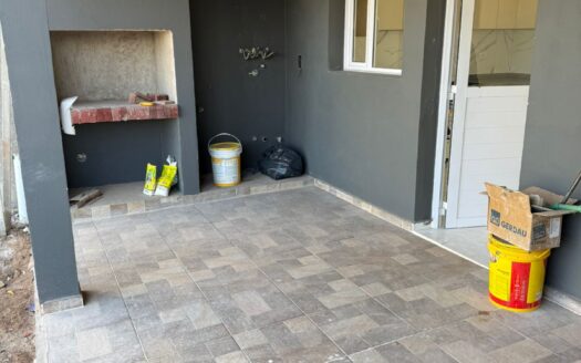 VENTA DUPLEX A ESTRENAR! 3 DORM «Loteo FULCINITI» calle EL GRANADO N° 750, altura Ex-Peaje Centenario.