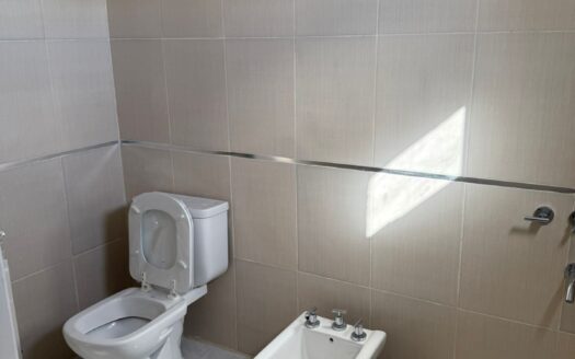 VENTA DUPLEX A ESTRENAR! 3 DORM «Loteo FULCINITI» calle EL GRANADO N° 750, altura Ex-Peaje Centenario.