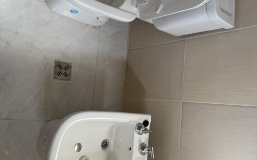 VENTA DUPLEX A ESTRENAR! 3 DORM «Loteo FULCINITI» calle EL GRANADO N° 750, altura Ex-Peaje Centenario.