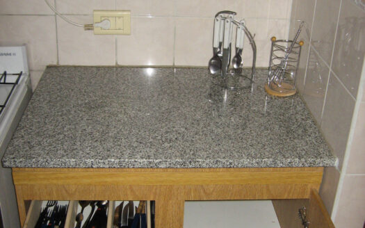ALQUILER PISO – 3 DORM – MENDOZA 12 – NQN CAP