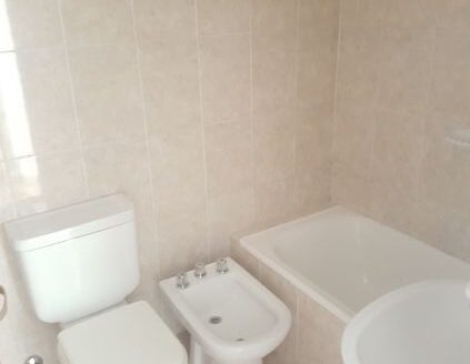 ALQUILER DEPARTAMENTO 2 DORM CON COCHERA – ILLIA N° 842 – NQN CAP