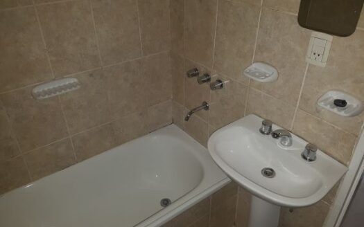 ALQUILER DEPARTAMENTO 2 DORM CON COCHERA – ILLIA N° 842 – NQN CAP