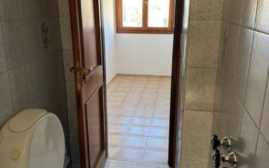 Venta – Permuto – Amplio Piso – Brown 65 – Nqn Cap