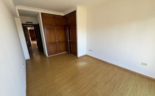 Venta – Permuto – Amplio Piso – Brown 65 – Nqn Cap