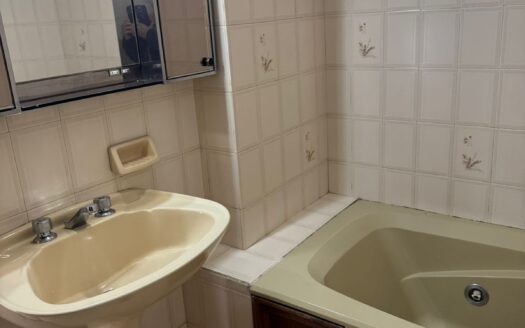 Venta – Permuto – Amplio Piso – Brown 65 – Nqn Cap