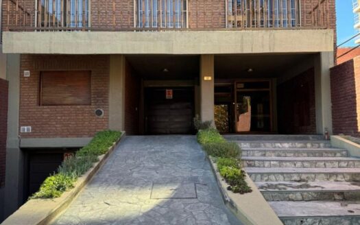 Venta – Permuto – Amplio Piso – Brown 65 – Nqn Cap