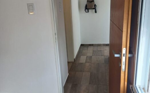 CENTENARIO!!!! ALQUILER DEPARTAMENTO DE 1 DORMITORIO C/ COCHERA.