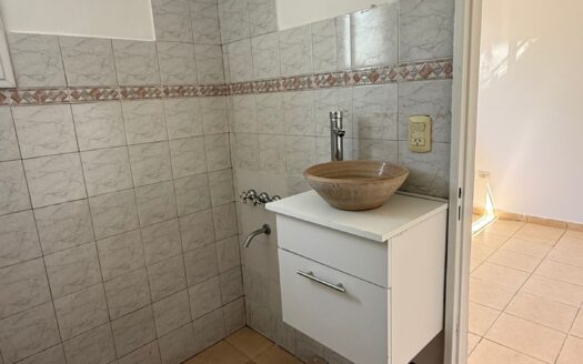 ALQUILER MONOAMBIENTE EN calle San Martin N° 1450, ciudad de Neuquén.