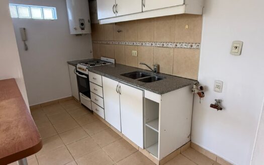 ALQUILER MONOAMBIENTE EN calle San Martin N° 1450, ciudad de Neuquén.