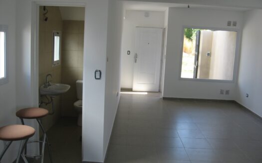 ALQUILER DUPLEX 2 DORM – Carlos FUENTEALBA N° 707 – CENTENARIO – NEUQUÉN