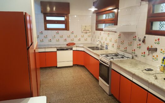 ALQUILER – PROPIEDAD COMERCIAL – CENTRO – PERITO MORENO N° 246 – NEUQUEN