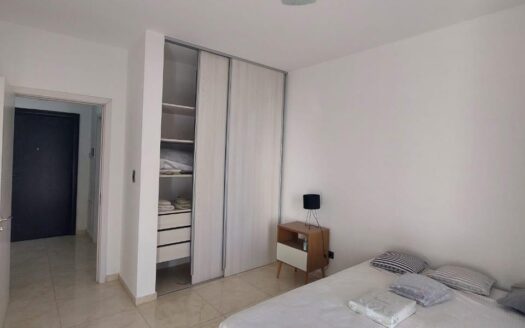 ALQUILER TEMPORARIO – DPTO AMOBLADO –PISO 9 – 1 Dormitorios CON COCHERA – NQN CAP.
