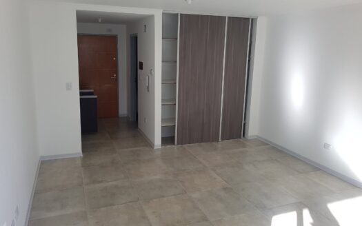 ALQUILER MONOAMBIENTE – SANTA FE N° 899 – NQN CAP