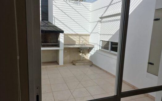 CENTENARIO!!!! ALQUILER DEPARTAMENTO DE 1 DORMITORIO C/ COCHERA.